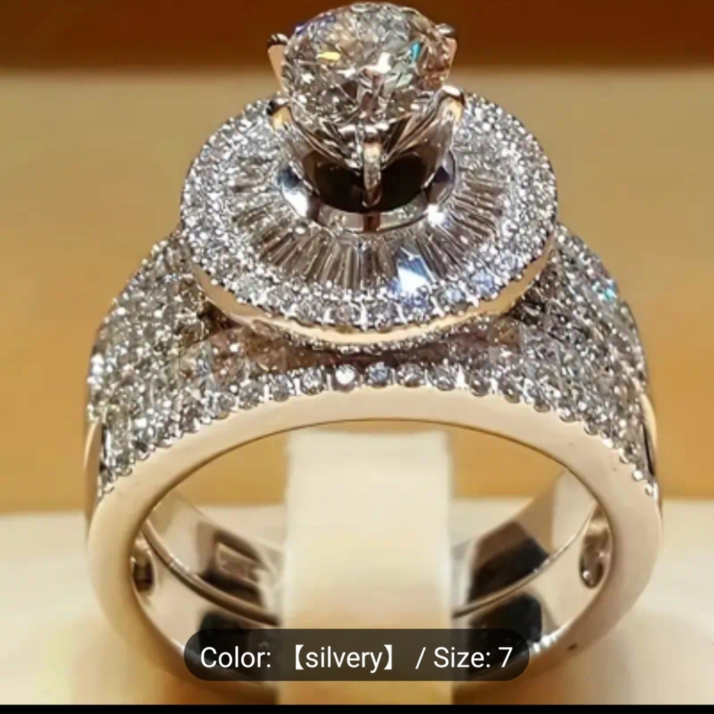 JEWELRY - Picture 2 of 6